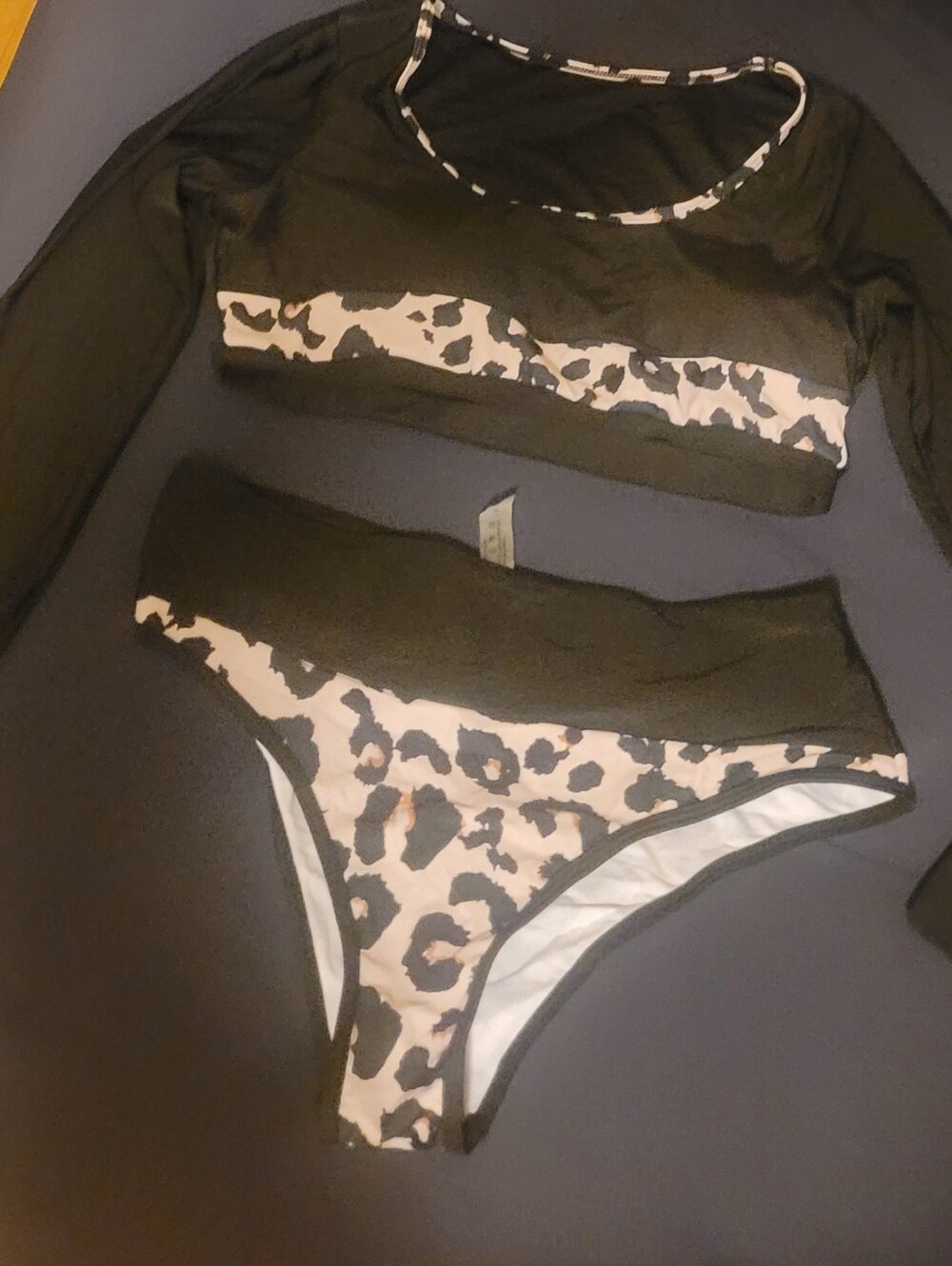 Cupshe XL Two Piece Swim Bikini. Long Sleeve Top Rash Guard & Bikini Bottom NWT